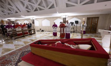 El Vaticano difundió las primeras imágenes del papa Francisco tras su fallecimiento