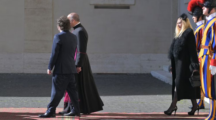 Milei viajará al Vaticano para el funeral del papa Francisco acompañado por seis funcionarios