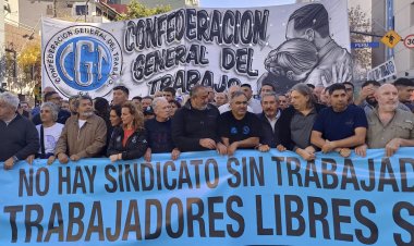 ATE le marca la cancha a la CGT: Paro Nacional y Movilización en Defensa de CFK