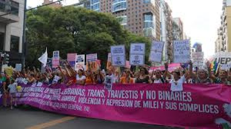 Mujeres al Frente de la Resistencia: El Voto Feminista Contra el Ajuste de Milei